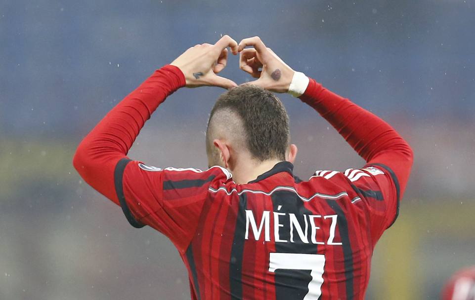 Menez-Bonaventura: il Milan trionfa 2-0 contro il Napoli a San Siro. Ora il terzo posto dista solo due punti. Ecco le immagini più belle del match. Reuters
